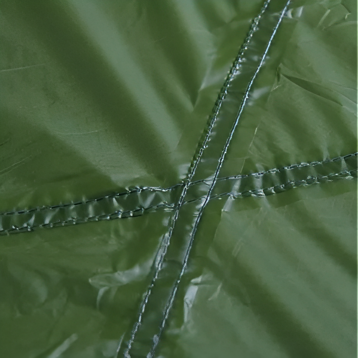 Tente Dôme 2 Places gros plan couture - Jaune et Gris - Vert Olive et Jaune