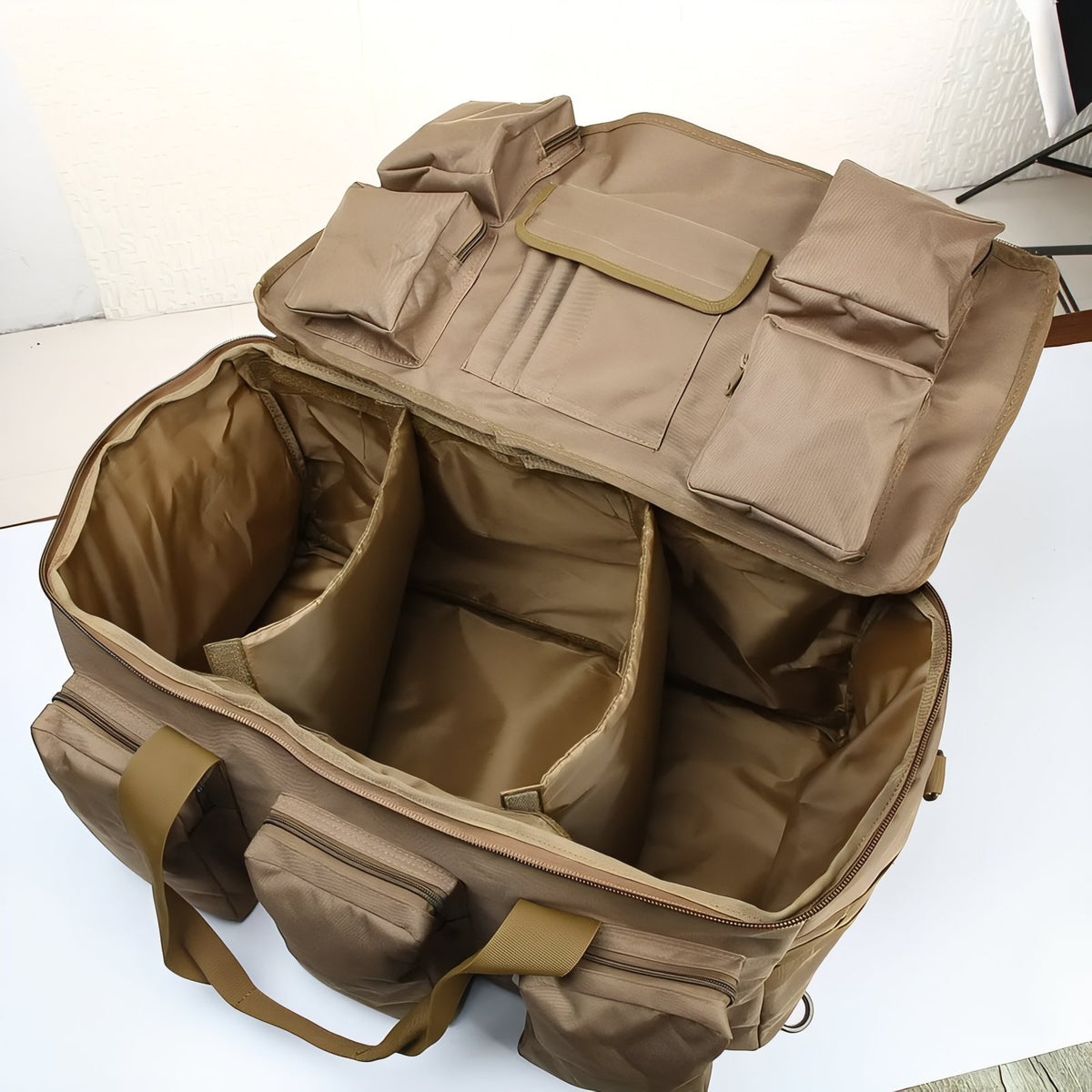 Sac De Transport Militaire 55L compartiment ouvert - Camel - Vert Olive - Noir